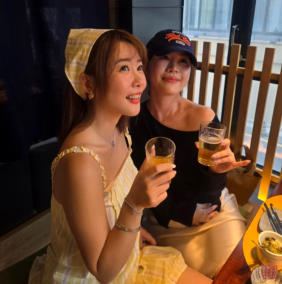참치집에서 떡갈비와 크림새우가 식탁에 오르는 이유