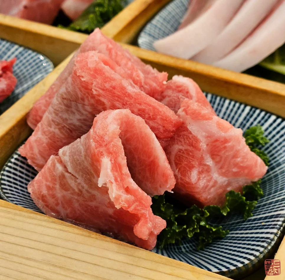참치 본연의 맛을 결정하는 해동의 기술: 촉촉한 식감을 살리는 완벽 가이드